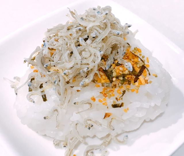 Autumn and Outdoor Dining: A Taste of Japanese Joy Beneath the Seasonal Breeze