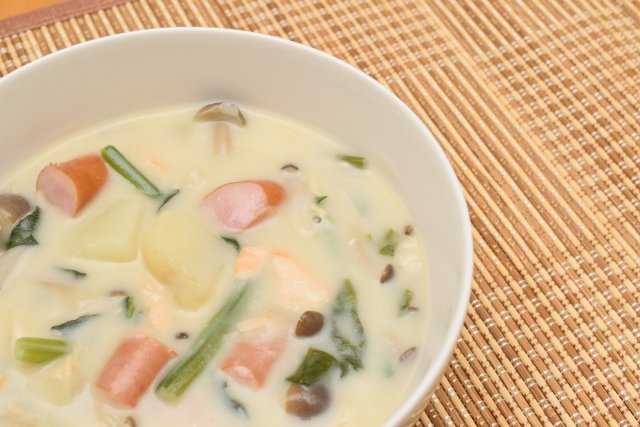 Christmas: A Japanese Festival of Light and Heartfelt Warmth